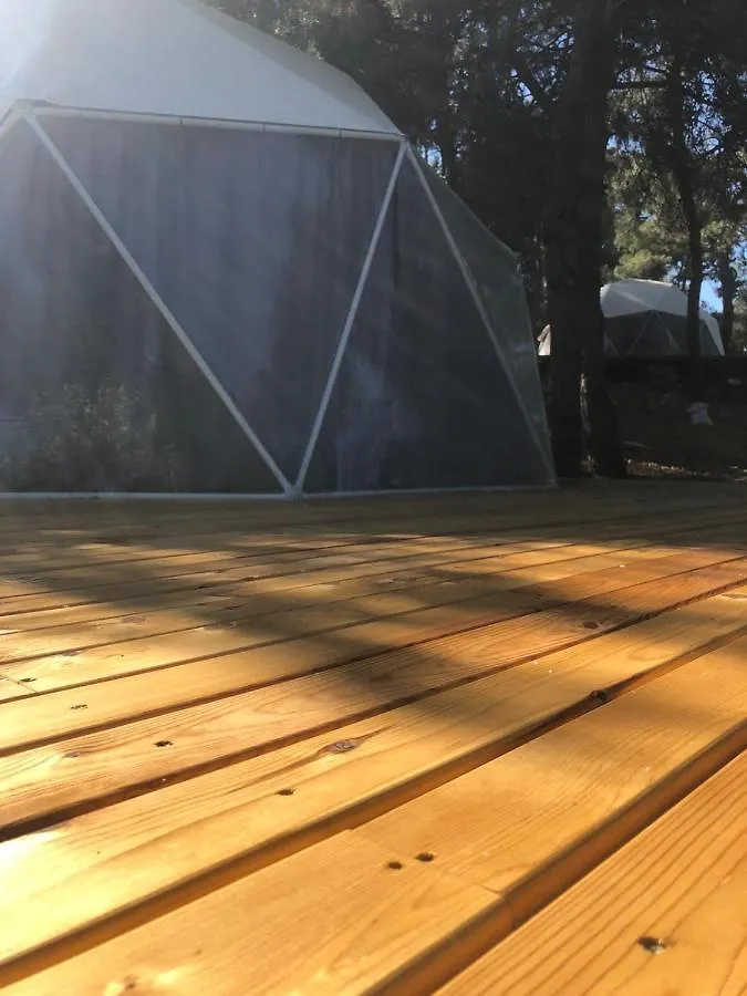 Foca Dome Glamping Suits Lodge