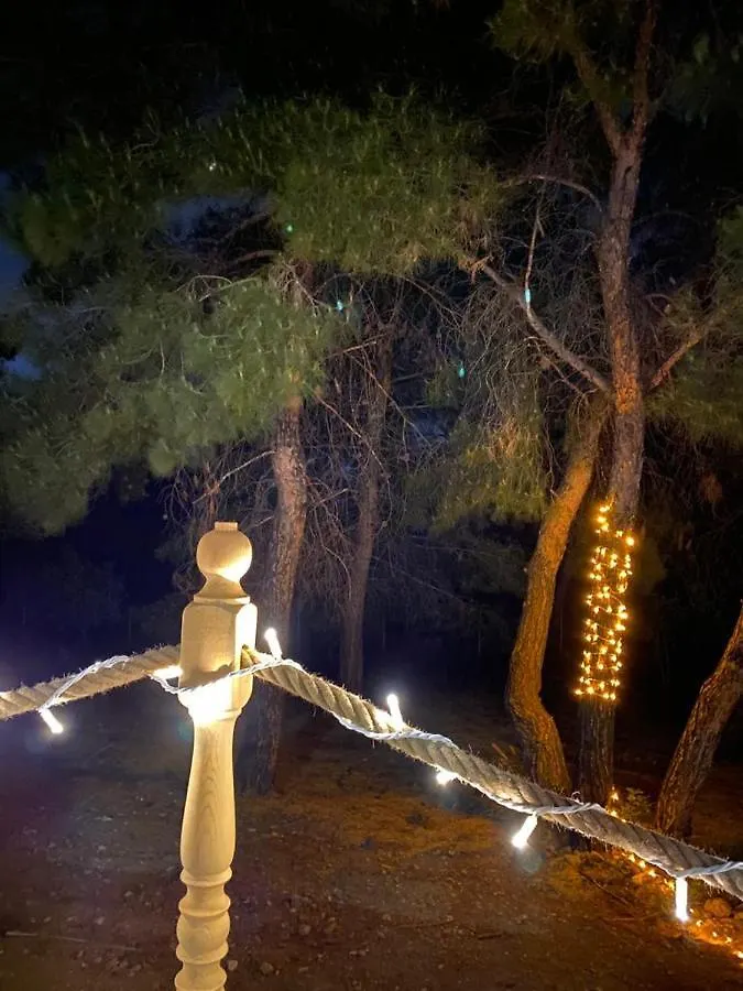 Foca Dome Glamping Suits 0*,